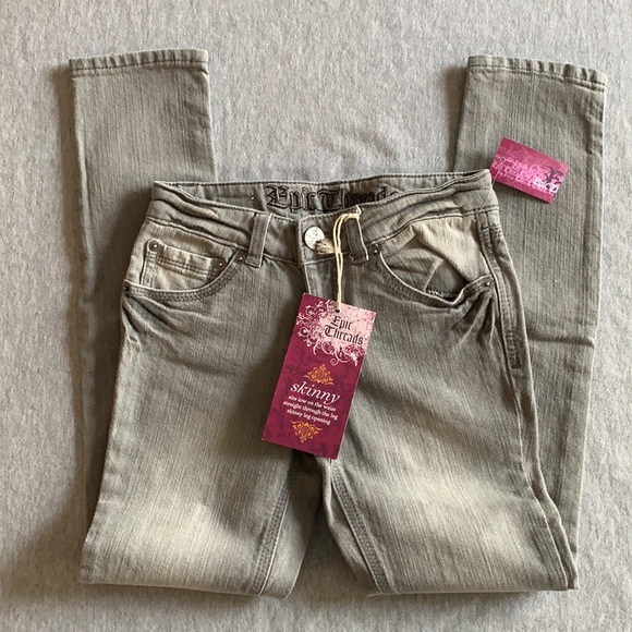 NWT Epic Threads Grey Skinny Jeans Size 8 - Picture 4 of 6